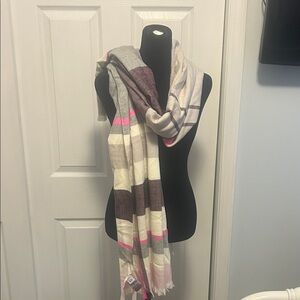 GAP Soft Plaid Scarf in Pink and White